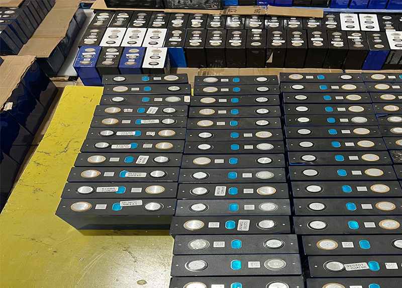 Sistemas fotovoltaicos montados en tierra fuera de la red solar 48V 200ah 300ah 1000W 3000W Sistemas de montaje fotovoltaico solar