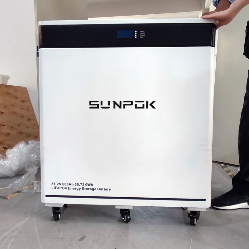 48v 51.2v 600ah Tipo de piso Lifepo4 Batería 200A Smart BMS Batería de litio de 30kwh para almacenamiento de energía en el hogar